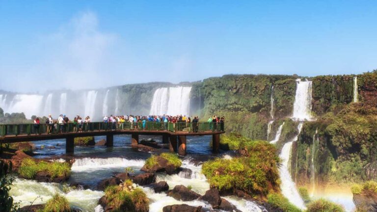 Quais as melhores cidades para conhecer na região Sul no verão?