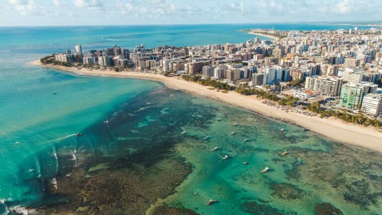 10 praias brasileiras para curtir em janeiro
