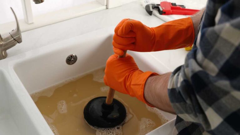Desentupidora em Ribeirão Preto: Soluções Eficazes para Encanamentos