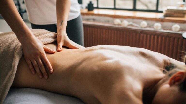 MINEIROS INVESTEM EM MASSAGENS PARA MELHORAR QUALIDADE DE VIDA