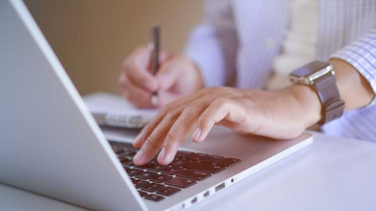 Como funciona um despachante veicular online?