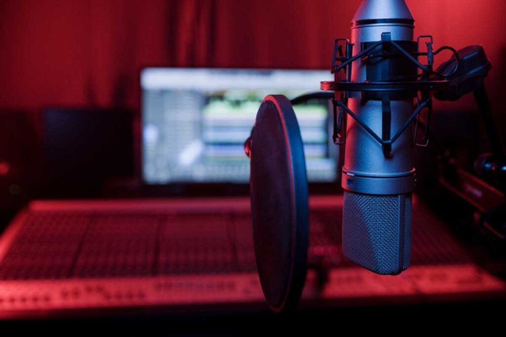 Vídeos curtos vs. podcasts: como as pessoas querem consumir conteúdo