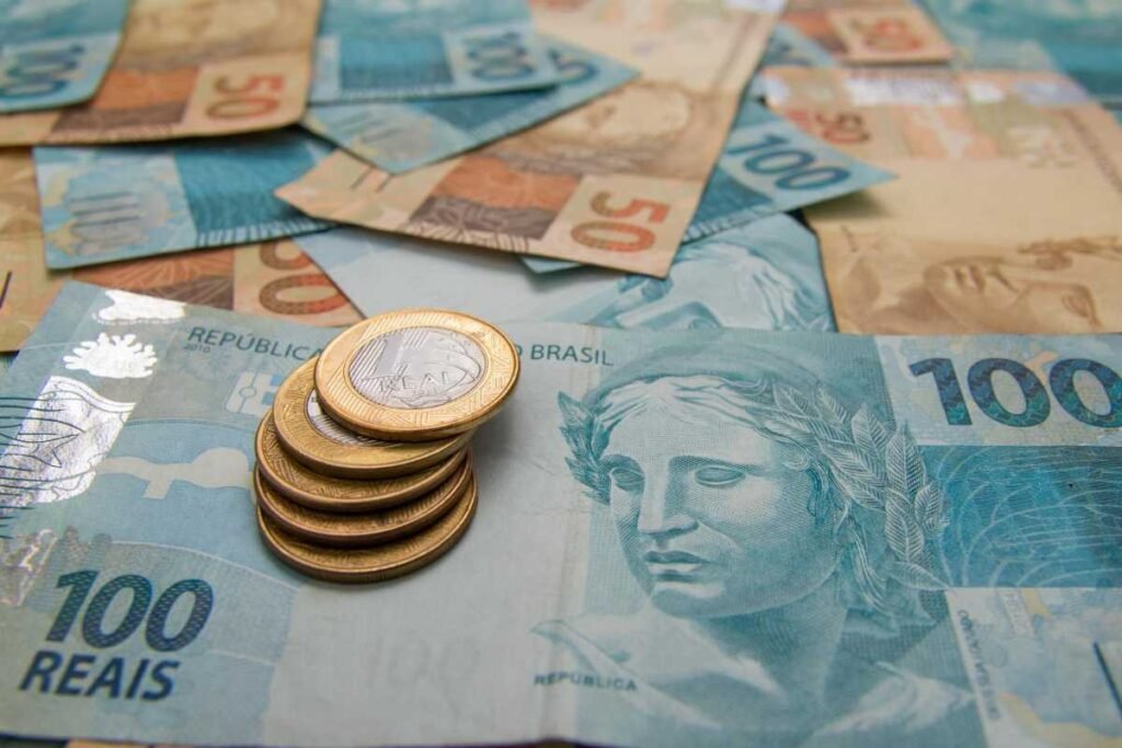 Salário bruto e líquido: entenda a diferença