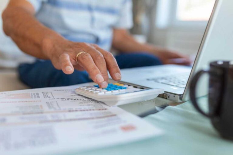 Tabela INSS: faixas, descontos e impactos