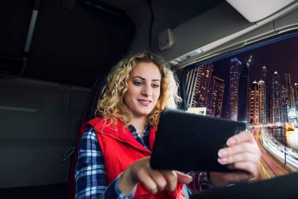 Tecnologia aprimora cálculo de preço frete cegonha no transporte